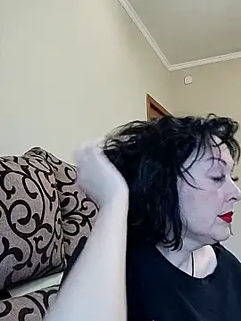 Snapshot of HelgaDennis chatting on May 11, 2026, 4:07 am HelgaDennis online show from May 11, 2026, 4:07 am