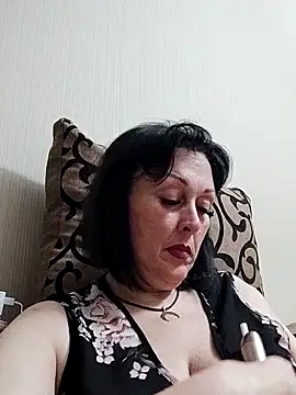 Snapshot of HelgaDennis chatting on May 12, 2026, 7:22 pm HelgaDennis online show from May 12, 2026, 7:22 pm