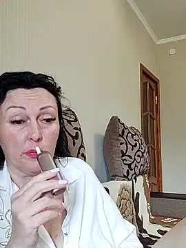 Snapshot of HelgaDennis chatting on May 21, 2026, 2:35 pm HelgaDennis online show from May 21, 2026, 2:35 pm