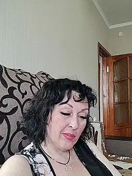 Snapshot of HelgaDennis chatting on May 30, 2026, 4:15 pm HelgaDennis online show from May 30, 2026, 4:15 pm