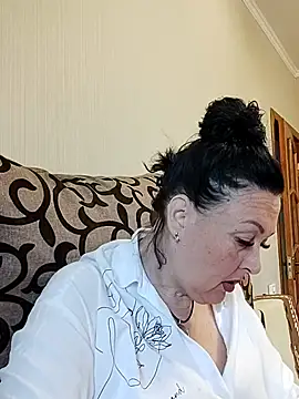 HelgaDennis online show from July 5, 2026, 3:45 am
