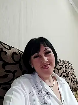 HelgaDennis online show from July 10, 2026, 6:10 pm
