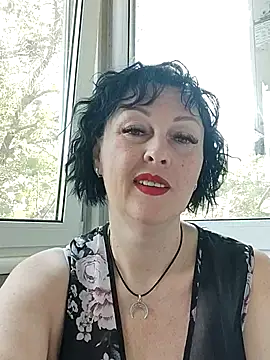 HelgaDennis online show from July 18, 2026, 5:55 am