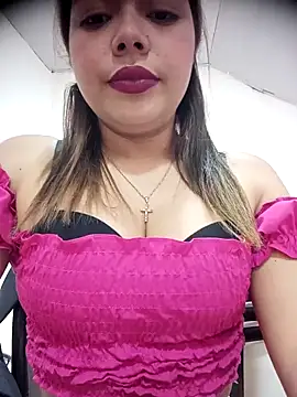 Snapshot of Yelii_ chatting on May 10, 2026, 5:18 pm Yelii online show from May 10, 2026, 5:18 pm