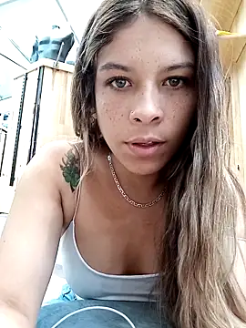 Snapshot of alanna6950 chatting on April 12, 2026, 4:56 pm alanna6950 online show from April 12, 2026, 4:56 pm