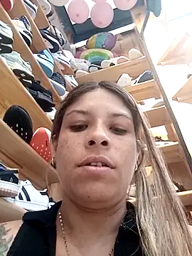 alanna6950 online show from June 3, 2026, 4:56 pm