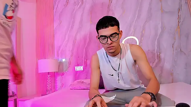 your d0ll1 online show from May 1, 2026, 11:48 am