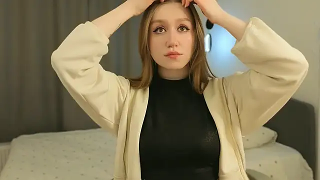 mowalova online show from March 19, 2026, 8:13 pm