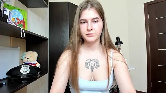 Snapshot of OhMyAlice chatting on May 4, 2026, 11:17 am OhMyAlice online show from May 4, 2026, 11:17 am