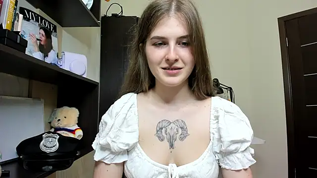 Snapshot of OhMyAlice chatting on May 20, 2026, 6:14 pm OhMyAlice online show from May 20, 2026, 6:14 pm
