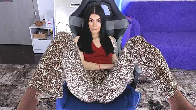 Snapshot of AnacondaOnn chatting on April 25, 2026, 1:41 pm AnacondaOnn online show from April 25, 2026, 1:41 pm