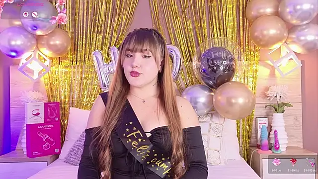 Snapshot of ElenaGilbertAdams chatting on July 24, 2026, 2:15 pm ElenaGilbertAdams online show from July 24, 2026, 2:15 pm