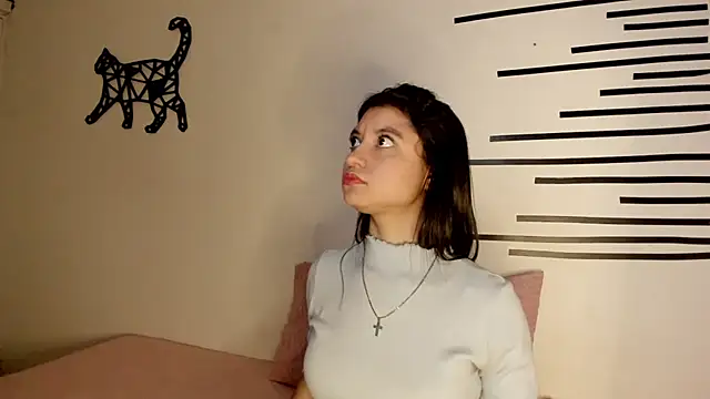 LindaCatalina  online show from May 29, 2026, 12:58 pm