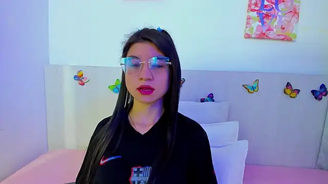 LindaCatalina  online show from July 19, 2026, 12:42 pm