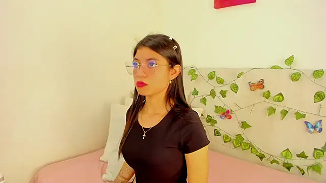 LindaCatalina  online show from July 25, 2026, 12:47 pm