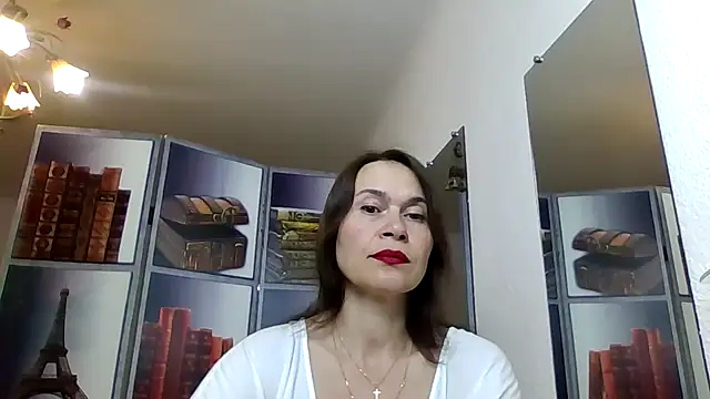 Selena Moo online show from May 10, 2026, 12:54 pm