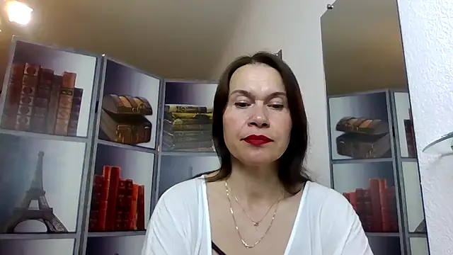Selena Moo online show from May 13, 2026, 8:01 am