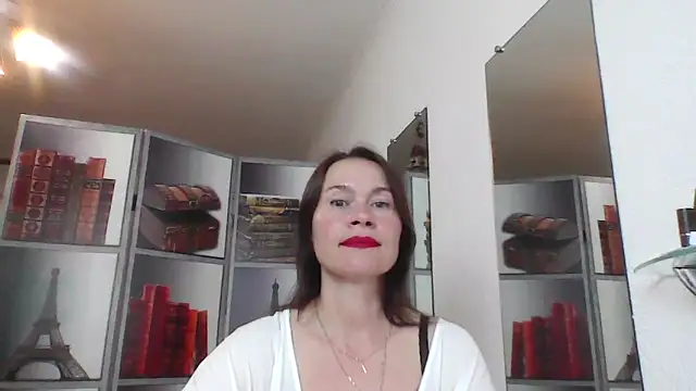 Selena Moo online show from May 21, 2026, 8:54 am