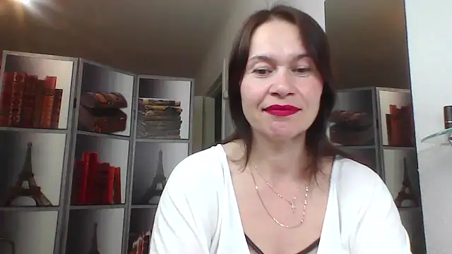 Selena Moo online show from May 25, 2026, 9:15 am