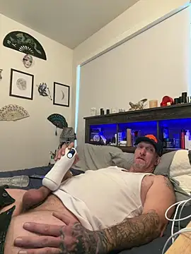 Snapshot of bilateralBKamputee chatting on March 22, 2026, 8:23 pm bilateralBKamputee online show from March 22, 2026, 8:23 pm