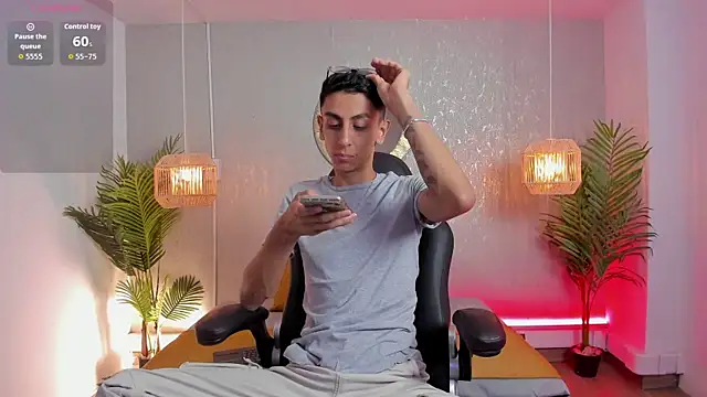Snapshot of Gio_carangi chatting on May 14, 2026, 1:56 am Gio carangi online show from May 14, 2026, 1:56 am