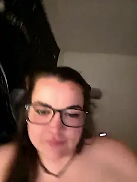 Snapshot of MelBar3 chatting on March 22, 2026, 4:38 am MelBar3 online show from March 22, 2026, 4:38 am