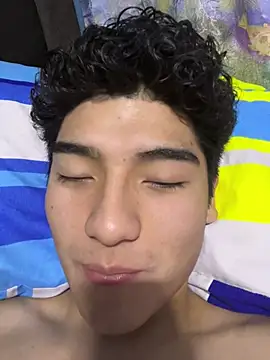 Snapshot of Piero_1369 chatting on May 1, 2026, 5:28 pm Piero 1369 online show from May 1, 2026, 5:28 pm