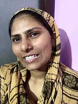 SUZI 777 online show from April 14, 2026, 3:23 am