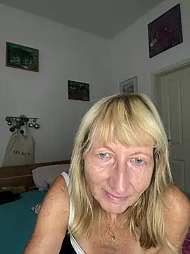 MatureKim online show from July 16, 2026, 2:56 pm