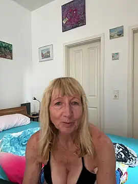 MatureKim online show from July 18, 2026, 4:00 pm