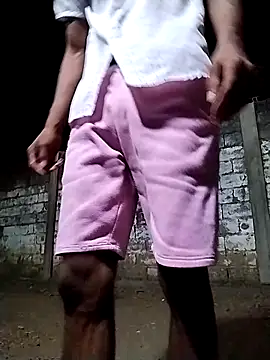 Snapshot of spittermasterpig1 chatting on March 28, 2026, 2:44 am spittermasterpig1 online show from March 28, 2026, 2:44 am