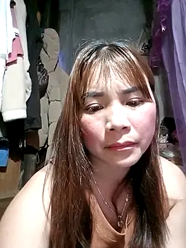 Snapshot of -Bangi- chatting on April 17, 2026, 3:37 pm -Bangi- online show from April 17, 2026, 3:37 pm