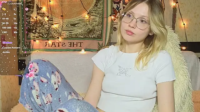 Snapshot of Swagline chatting on March 21, 2026, 5:49 pm Swagline online show from March 21, 2026, 5:49 pm