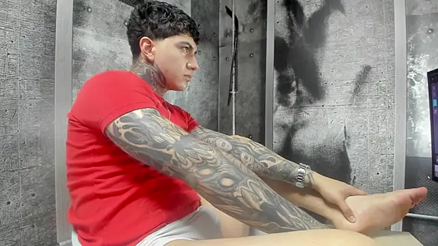 Gury tattoo online show from May 16, 2026, 4:06 pm
