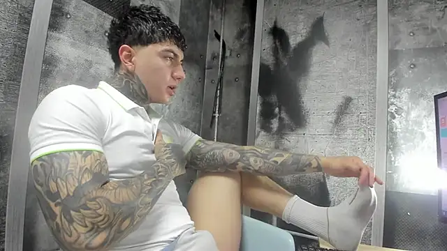 Gury tattoo online show from May 18, 2026, 7:41 pm
