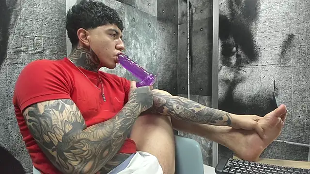 Gury tattoo online show from May 25, 2026, 8:04 pm