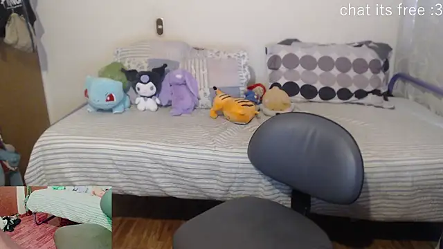 Snapshot of romeo_laurient chatting on May 22, 2026, 9:09 pm romeo laurient online show from May 22, 2026, 9:09 pm