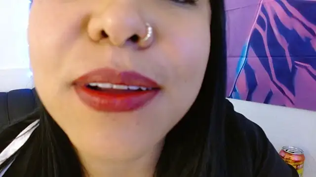 alessialux online show from May 3, 2026, 3:34 am