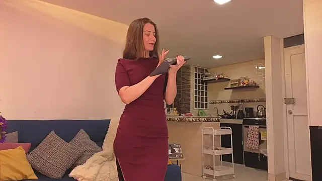 natashakinski online show from July 28, 2026, 8:12 pm