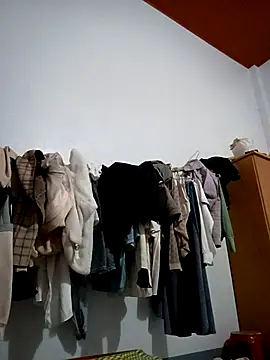 Snapshot of Cute-flowers chatting on March 22, 2026, 1:36 pm Cute-flowers online show from March 22, 2026, 1:36 pm