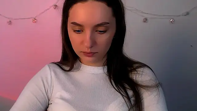 Snapshot of LiaSimss chatting on March 23, 2026, 9:57 am LiaSimss online show from March 23, 2026, 9:57 am