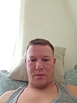 Garfieldd12 online show from March 21, 2026, 4:39 am