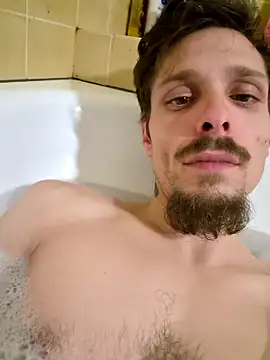 Snapshot of legars844 chatting on March 31, 2026, 2:28 pm legars844 online show from March 31, 2026, 2:28 pm