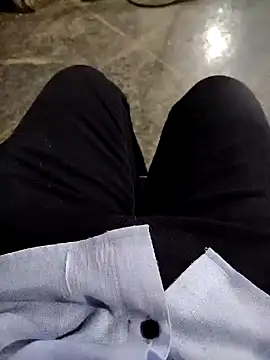 Snapshot of roselover2222 chatting on March 27, 2026, 3:34 pm roselover2222 online show from March 27, 2026, 3:34 pm