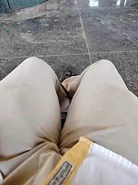 Snapshot of roselover2222 chatting on April 1, 2026, 7:31 am roselover2222 online show from April 1, 2026, 7:31 am