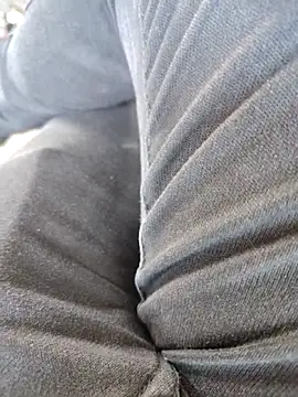 Snapshot of roselover2222 chatting on April 2, 2026, 6:44 am roselover2222 online show from April 2, 2026, 6:44 am