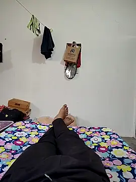 Snapshot of roselover2222 chatting on April 10, 2026, 10:31 am roselover2222 online show from April 10, 2026, 10:31 am