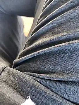 Snapshot of roselover2222 chatting on April 12, 2026, 11:26 am roselover2222 online show from April 12, 2026, 11:26 am