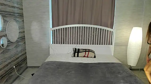 AminaRuthers online show from May 14, 2026, 7:04 am