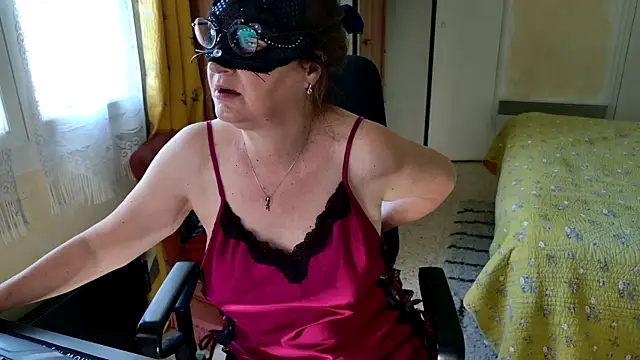 Chrismaturefrench online show from June 11, 2026, 3:54 pm